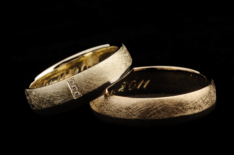 39 Abielusõrmused - kuld, briljandid